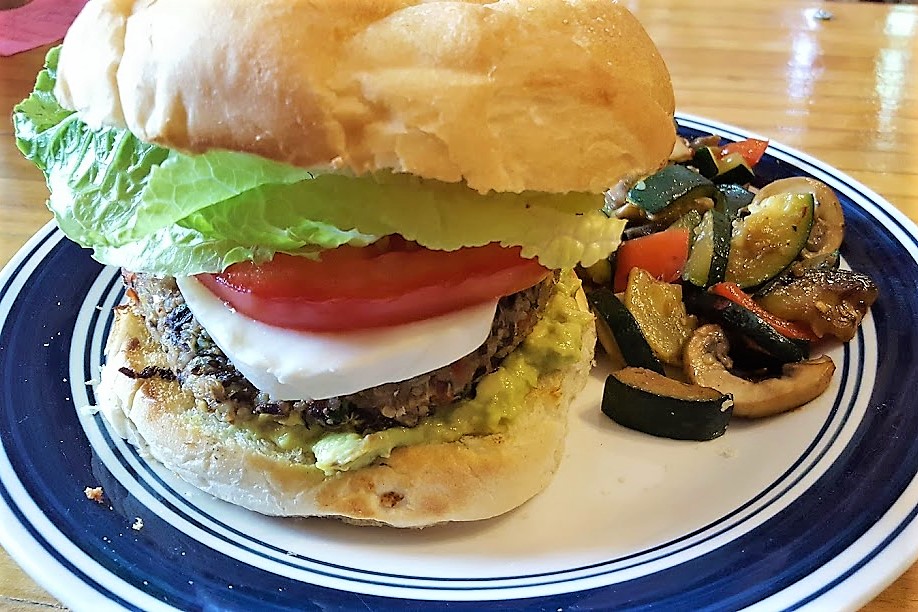 Quinoa Burger 3 (2)