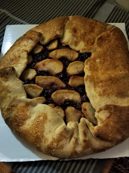 SPICED APPLE CRANBERRY GALETTE W. TOASTED HAZELNUT FRANGIPANE