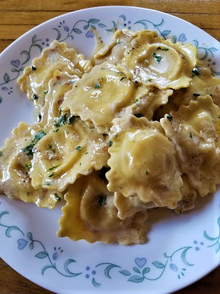 lobster ravioli with butter sauce9