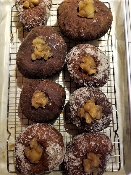 BAUERNKRAPFEN with Apple pie filling